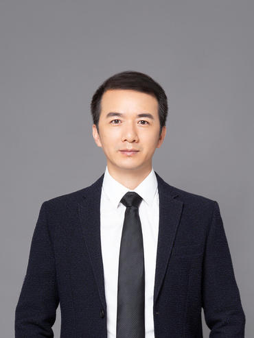 3《新周刊》副主编 何雄飞 3《新周刊》副主编 何雄飞